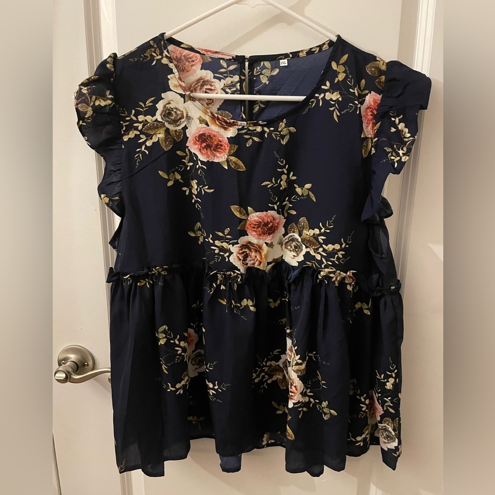 SHEIN Navy flower pattern blouse, size 1xl, sleeveless,!brand new condition